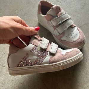Size 9.5 pink sparkly star Froddo